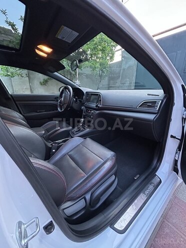 Hyundai Elantra 2018, 141,000 km - 1.6 л - Bakı