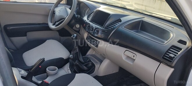 Mitsubishi L200 2010, 193,000 km - 2.5 л - Bakı