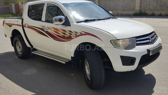Mitsubishi L200 2010, 193,000 km - 2.5 л - Bakı