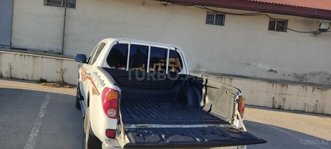 Mitsubishi L200 2010, 193,000 km - 2.5 л - Bakı
