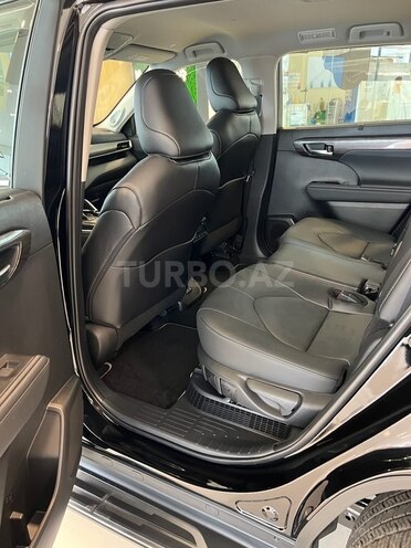 Toyota Highlander-6