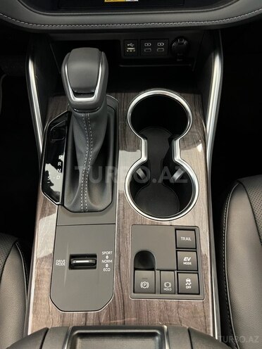Toyota Highlander-8