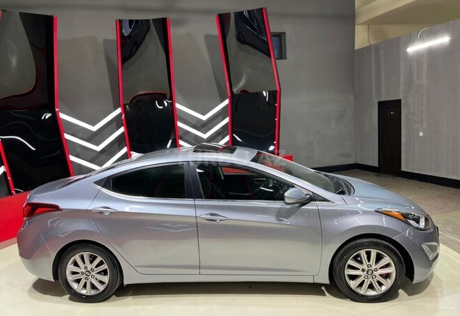 Hyundai Elantra 2015, 196,536 km - 1.8 л - Sumqayıt