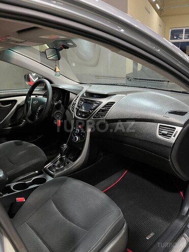 Hyundai Elantra 2015, 196,536 km - 1.8 л - Sumqayıt
