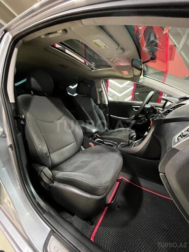 Hyundai Elantra 2015, 196,536 km - 1.8 л - Sumqayıt