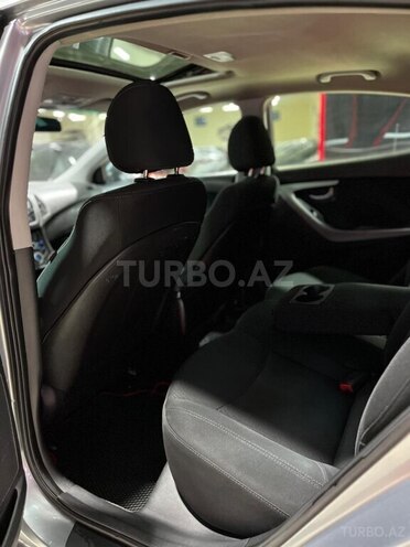 Hyundai Elantra 2015, 196,536 km - 1.8 л - Sumqayıt