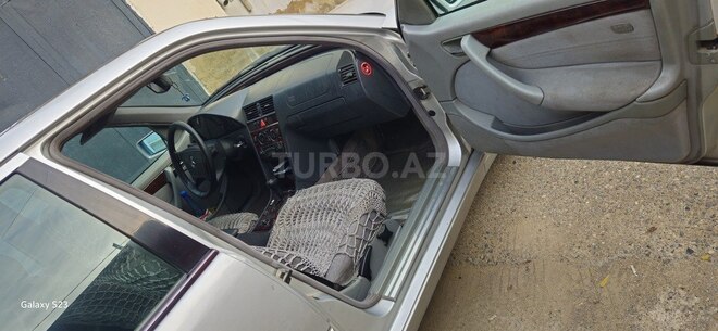 Mercedes C 220 d 2000, 393,719 km - 2.2 l - Bakı
