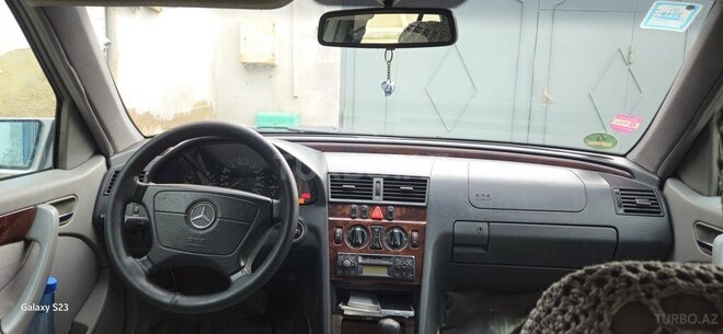 Mercedes C 220 d 2000, 393,719 km - 2.2 l - Bakı