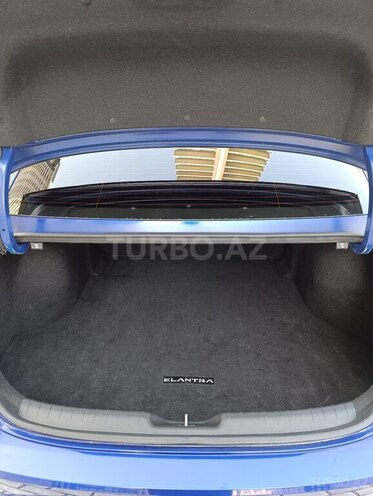 Hyundai Elantra 2022, 75,000 km - 1.6 l - Bakı