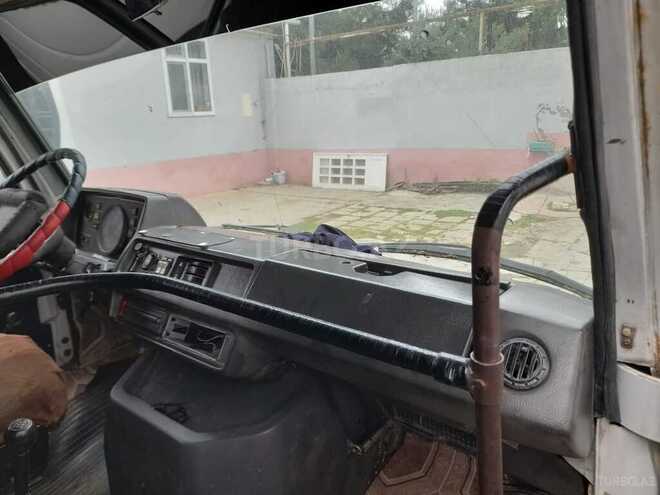Mercedes 208 D 1995, 556,600 km - 2.3 л - Salyan
