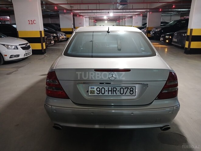 Mercedes E 240 2004, 250,000 km - 2.4 l - Bakı