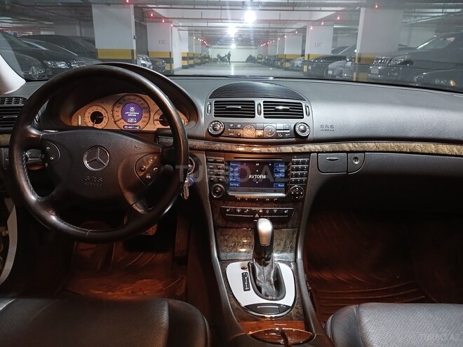 Mercedes E 240 2004, 250,000 km - 2.4 l - Bakı