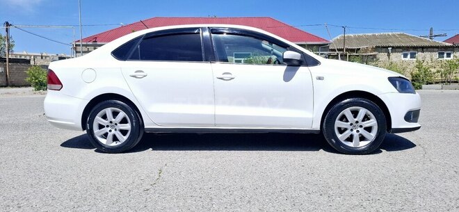 Volkswagen Polo 2012, 295,000 km - 1.6 l - Bakı