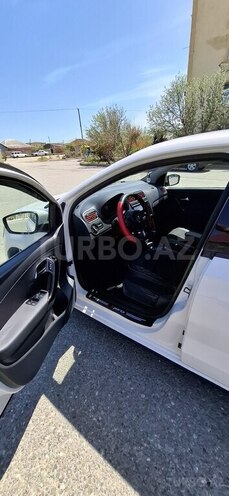Volkswagen Polo 2012, 295,000 km - 1.6 l - Bakı