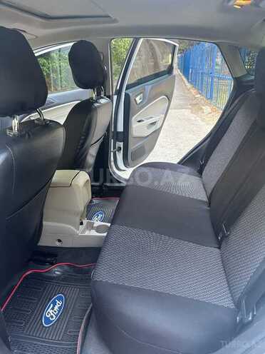 Ford Fiesta 2015, 164,800 km - 1.6 l - Bakı
