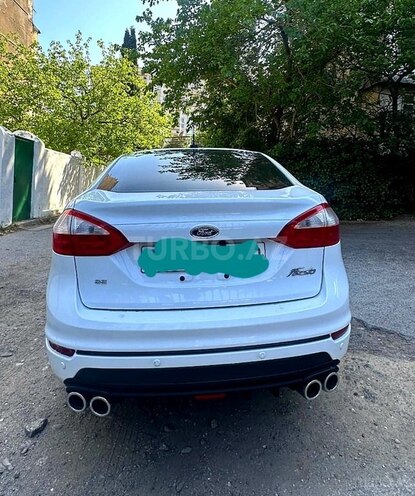 Ford Fiesta 2015, 164,800 km - 1.6 l - Bakı