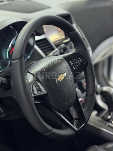 Chevrolet Cruze-9