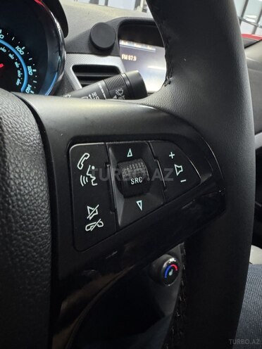 Chevrolet Cruze-18