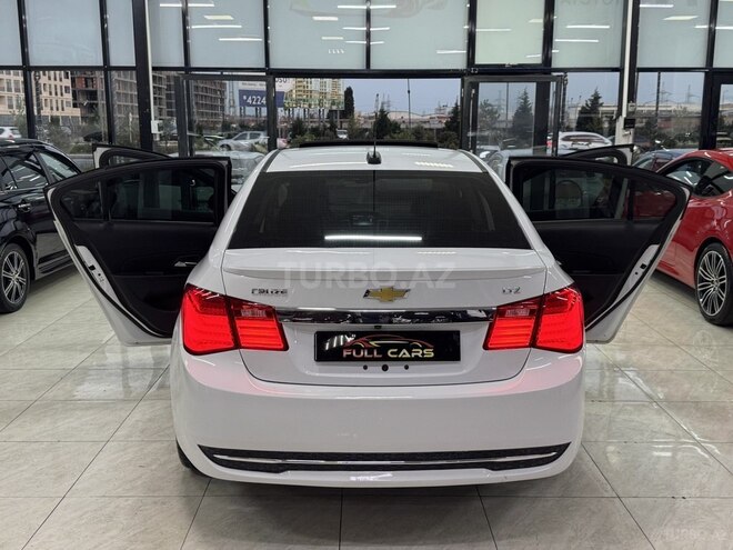 Chevrolet Cruze-10