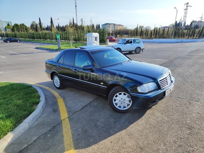 Mercedes C 180 1997, 300,000 km - 1.8 l - Salyan