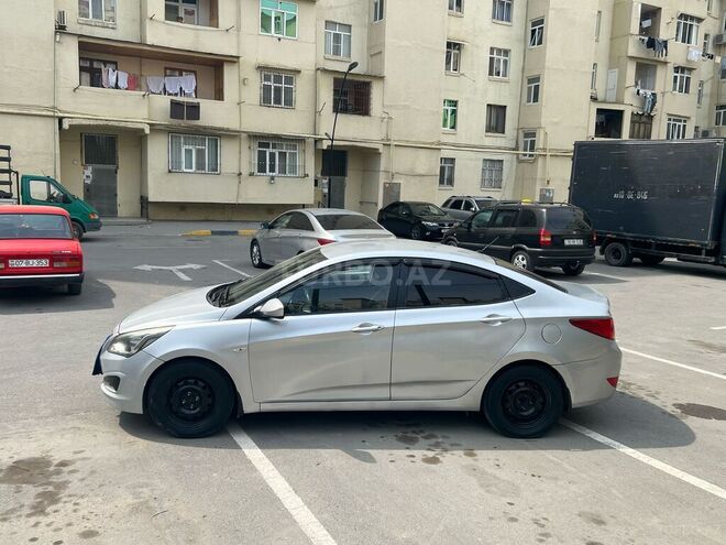 Hyundai Accent 2015, 260,000 km - 1.6 l - Bakı