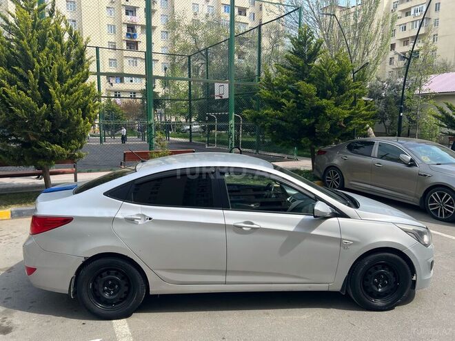 Hyundai Accent 2015, 260,000 km - 1.6 l - Bakı
