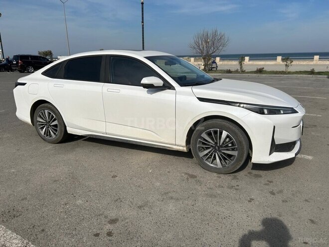 Changan Qiyuan A05 2024, 5,300 km - 1.5 л - Bakı