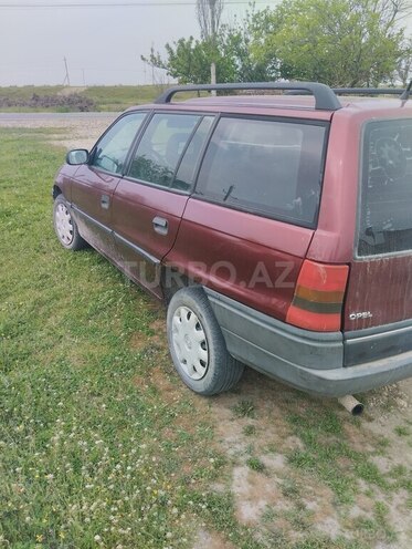 Opel Astra 1995, 375,125 km - 1.6 l - Qusar