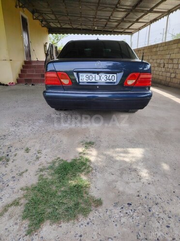 Mercedes E 240 1998, 467,000 km - 2.4 l - Sabirabad