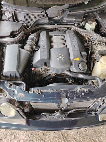 Mercedes E 240 1998, 467,000 km - 2.4 l - Sabirabad
