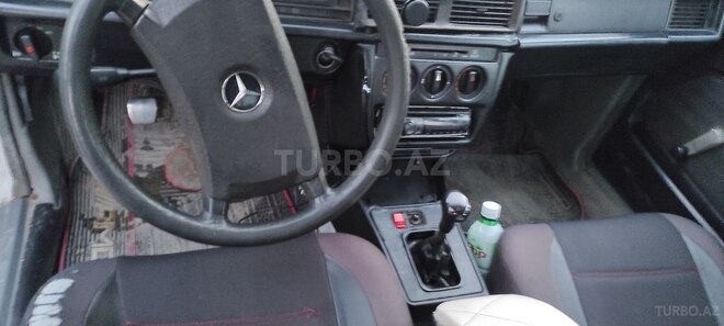 Mercedes 190 1989, 900,000 km - 2.3 л - Neftçala