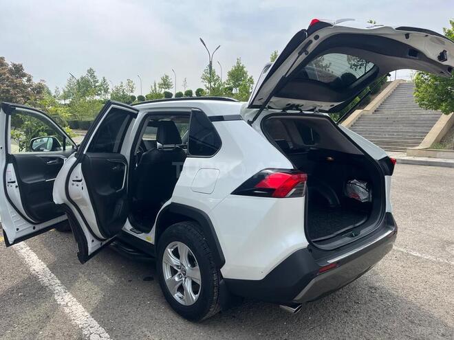 Toyota RAV4 2018, 275,000 km - 2.0 l - Şəmkir