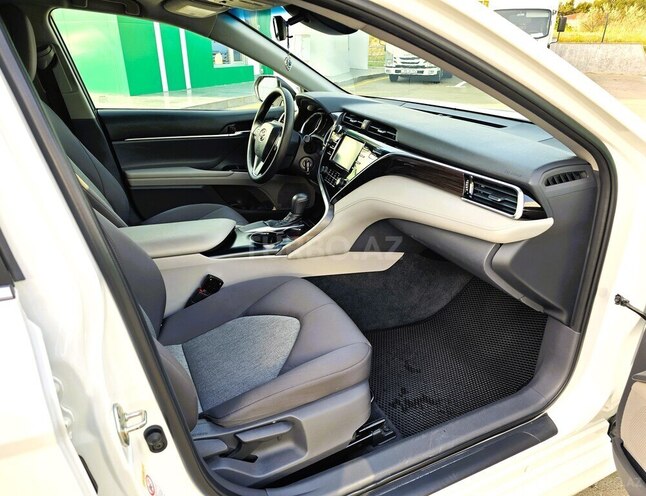 Toyota Camry 2018, 118,728 km - 2.5 л - Bakı