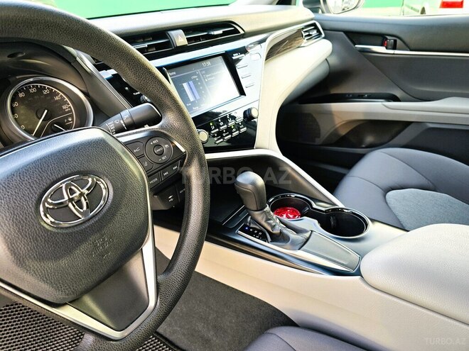Toyota Camry 2018, 118,728 km - 2.5 л - Bakı
