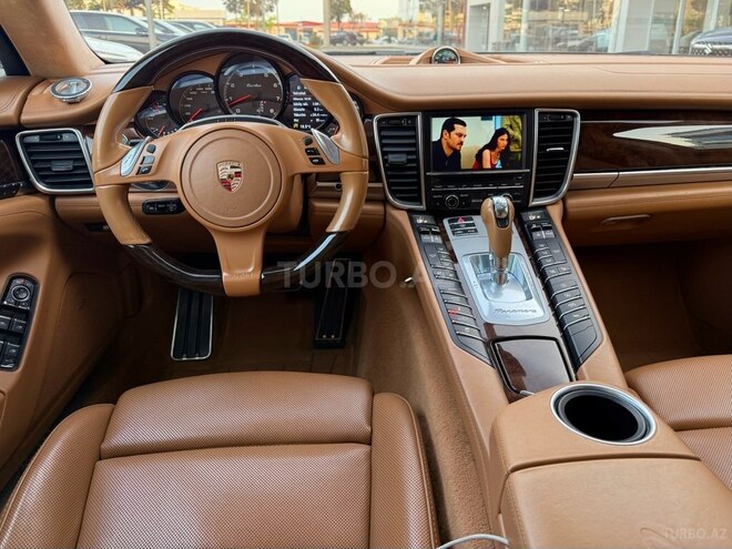 Porsche Panamera Turbo-10