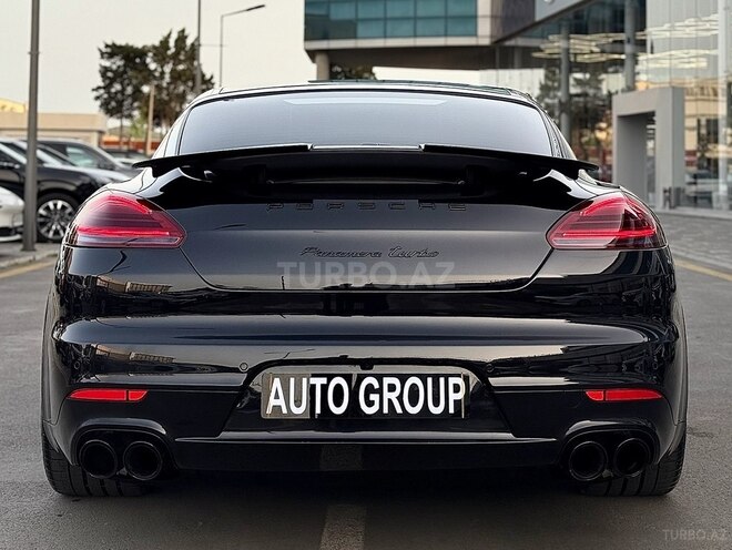 Porsche Panamera Turbo-5