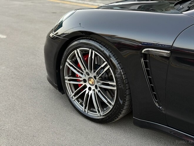 Porsche Panamera Turbo-7