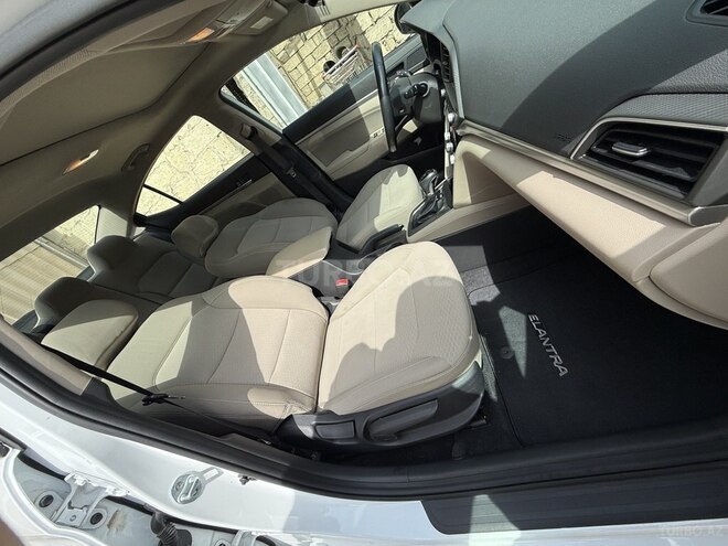 Hyundai Elantra 2019, 98,170 km - 2.0 l - Bakı