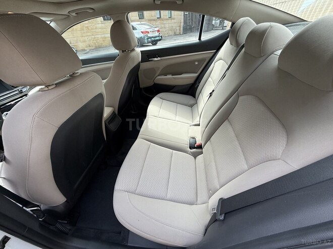 Hyundai Elantra 2019, 98,170 km - 2.0 l - Bakı
