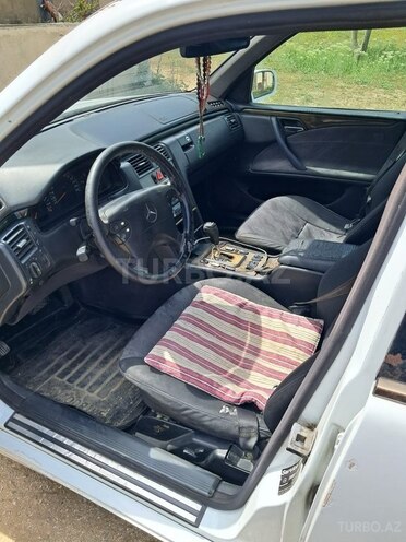 Mercedes E 220 d 2001, 999,999 km - 2.2 l - Bakı