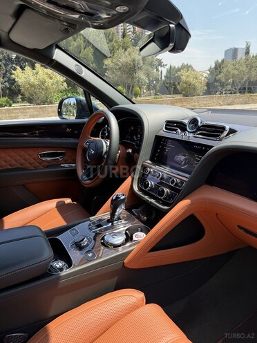 Bentley Bentayga 2021, 29,000 km - 4.0 l - Bakı