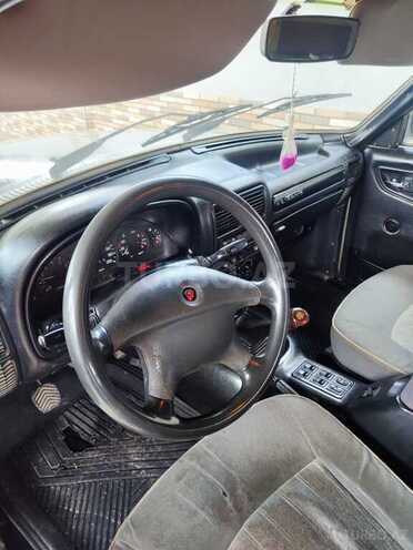 GAZ 31105 2007, 250,000 km - 2.4 l - Salyan
