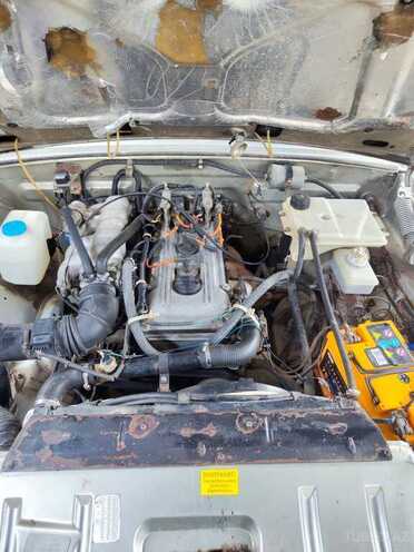 GAZ 31105 2007, 250,000 km - 2.4 l - Salyan