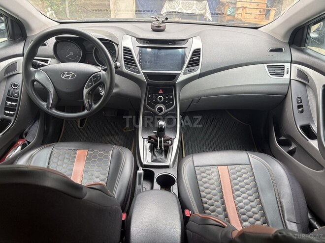 Hyundai Elantra 2015, 187,000 km - 1.8 l - Bakı