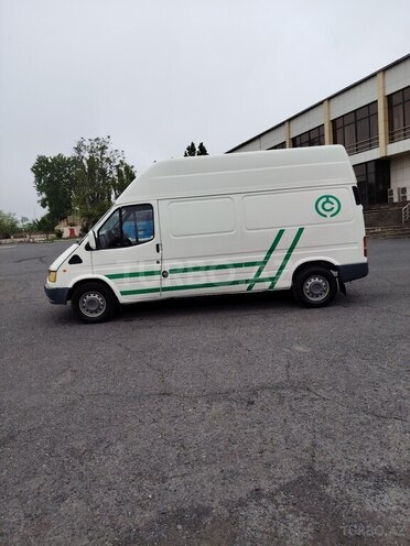 Ford Transit-9