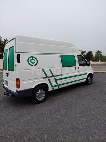 Ford Transit-8