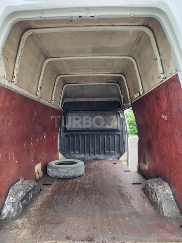 Ford Transit-16