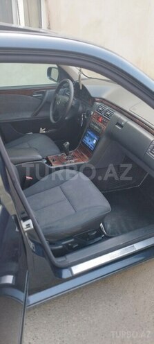 Mercedes C 220 d 2001, 449,000 km - 2.2 l - Bakı