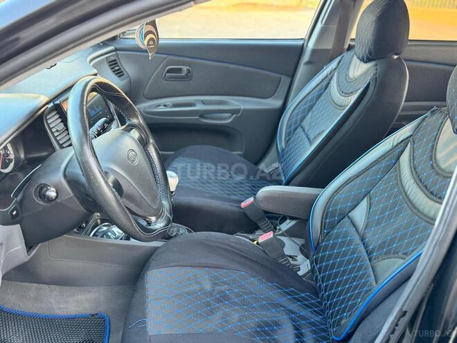 Kia Rio 2006, 387,859 km - 1.4 l - Neftçala