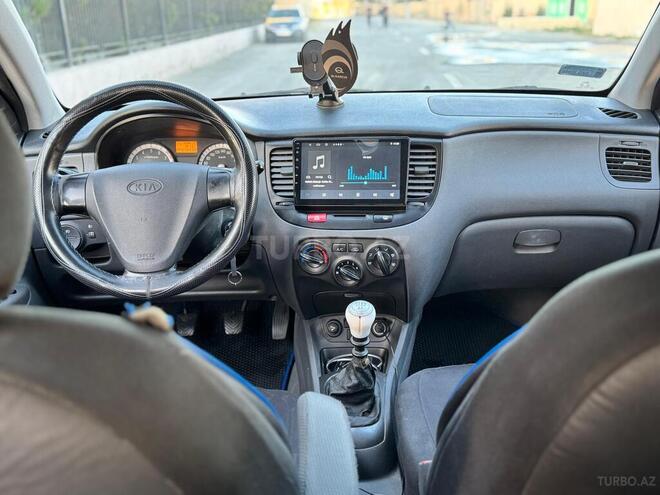 Kia Rio 2006, 387,859 km - 1.4 l - Neftçala